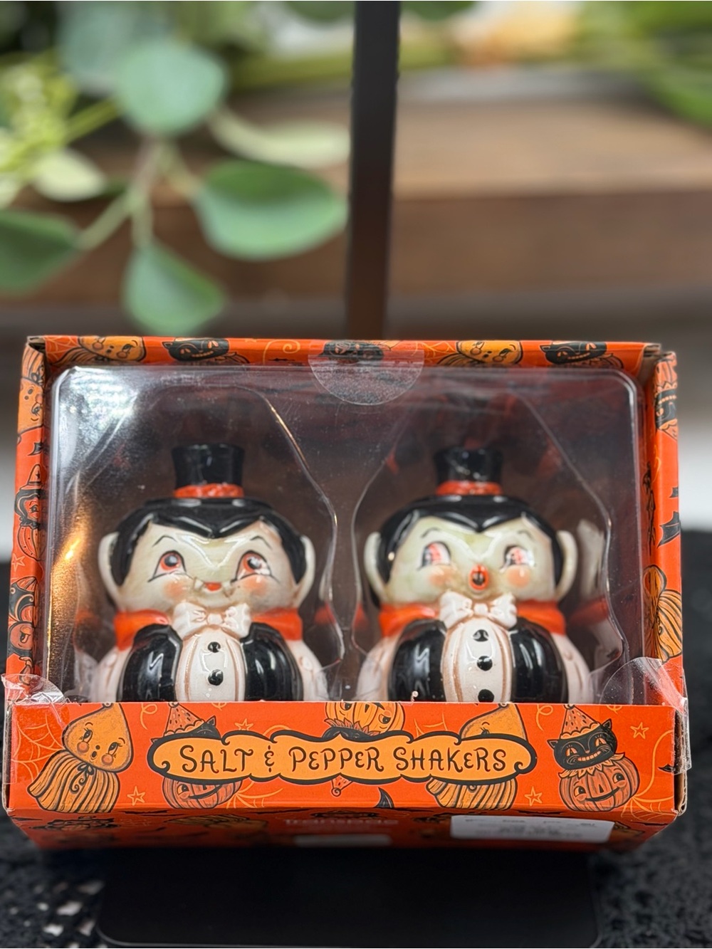 New 2026 johanna parker vampire salt & pepper shakers nwt